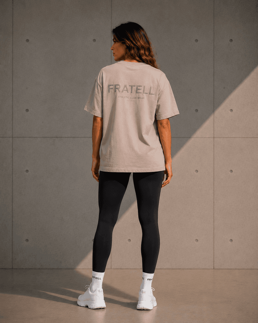 FRATELL Oversized Athletic Tee Damen Sand – Styling-Beispiel